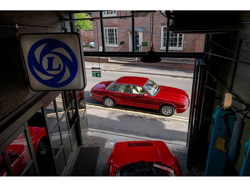 Jaguar  Saloon 3.2 Automatic Petrol
