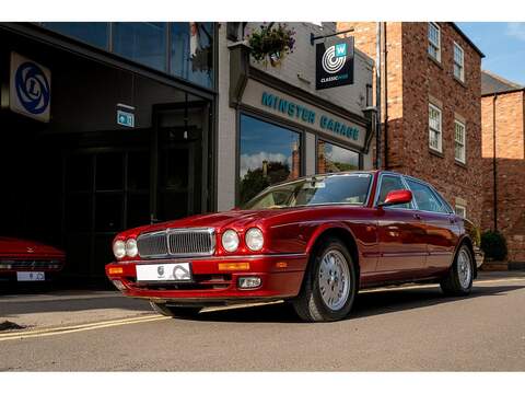  Saloon 3.2 Automatic Petrol