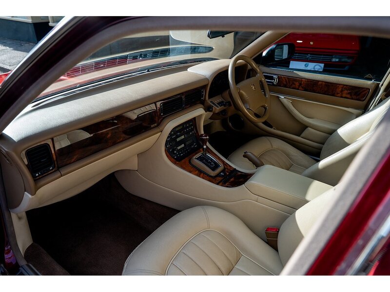 Jaguar  Saloon 3.2 Automatic Petrol