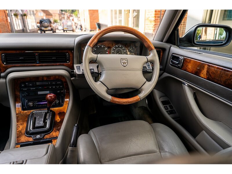 Jaguar 3.2 Executive