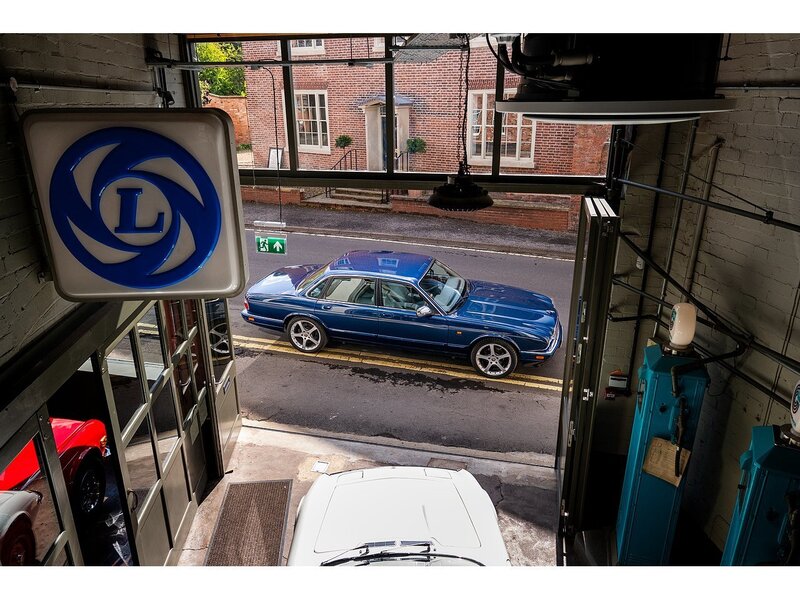 Jaguar 3.2 Executive