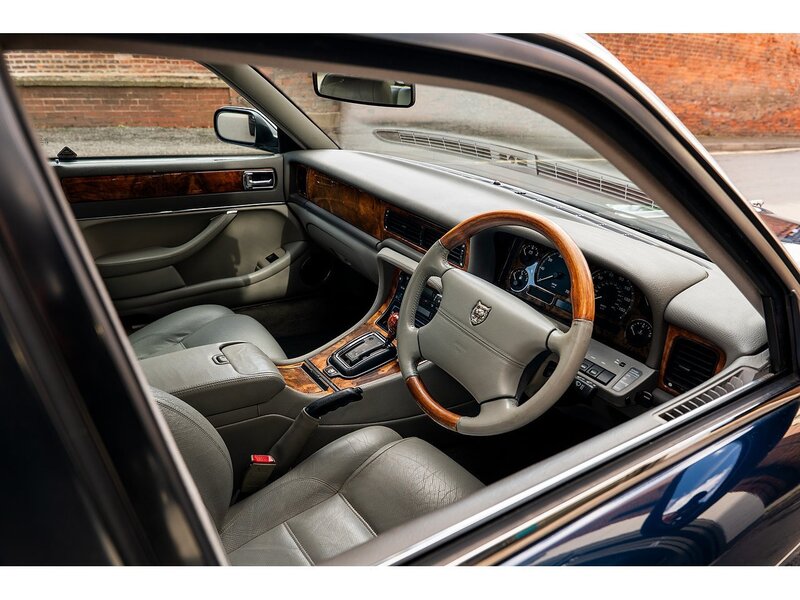 Jaguar 3.2 Executive