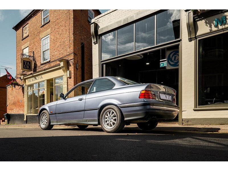 BMW 328i Manual Coupe