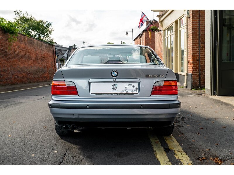 BMW 328i Manual Coupe