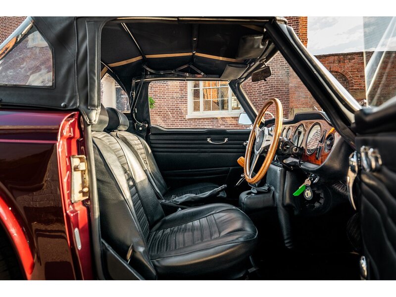 Triumph CP-Chassis // Triple Weber Conversion