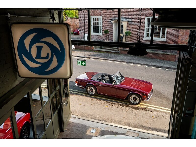 Triumph CP-Chassis // Triple Weber Conversion