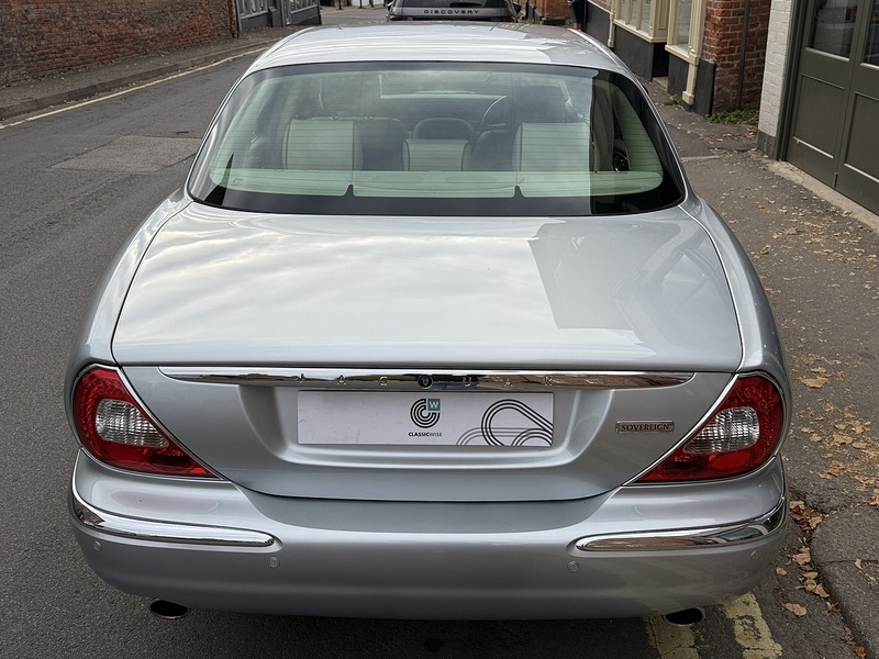 Jaguar Sovereign LWB 