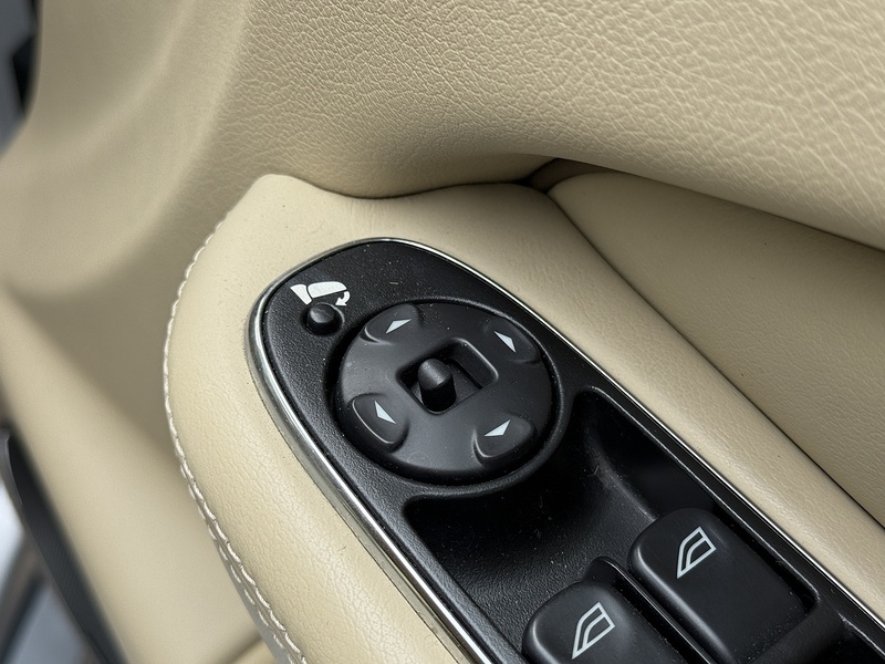 Jaguar Sovereign LWB 