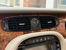 Jaguar Super V8 Sovereign 