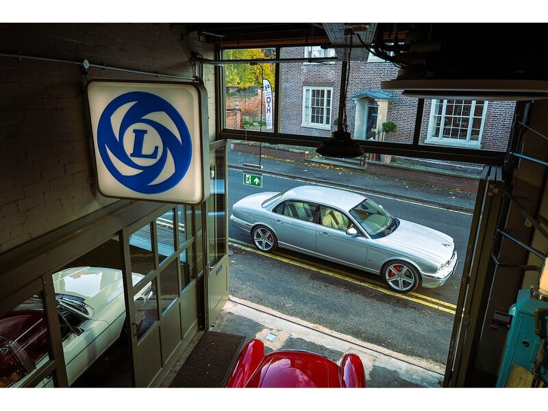 Jaguar Sovereign LWB 