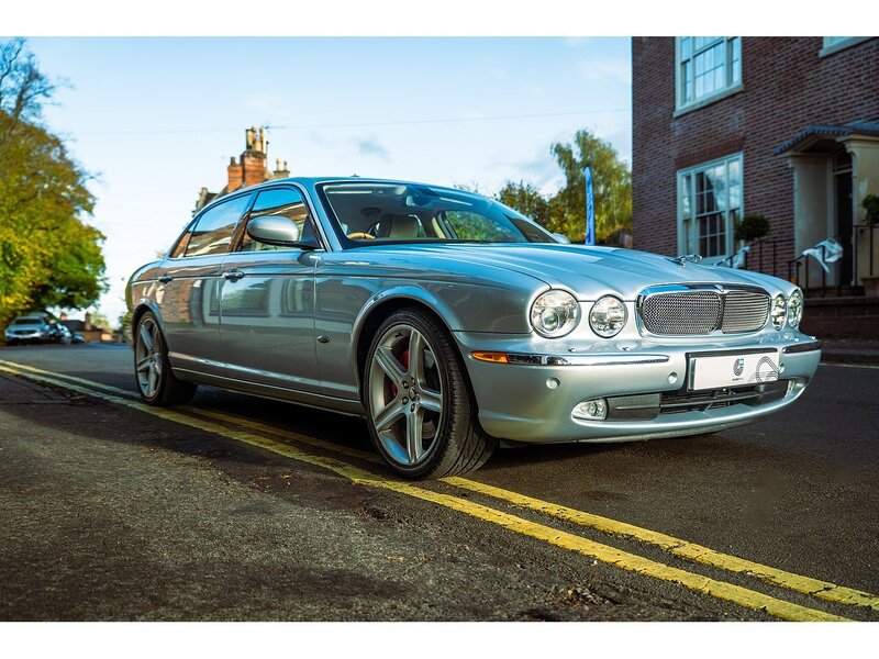 Jaguar Sovereign LWB 