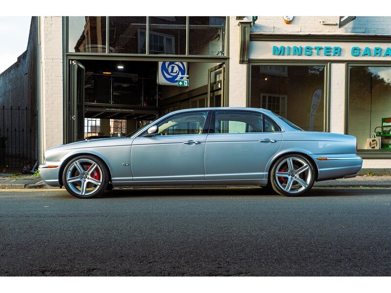 Jaguar Sovereign LWB 