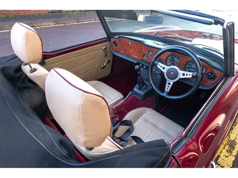 Triumph  Convertible 2.5 Petrol