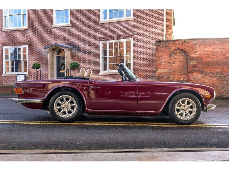 Triumph  Convertible 2.5 Petrol