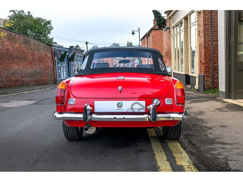 MG Roadster | Overdrive