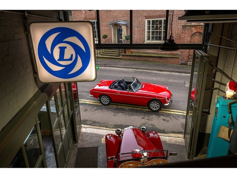 MG Roadster | Overdrive