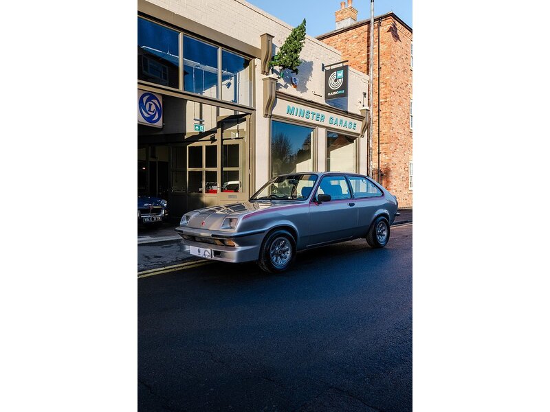 Vauxhall 2300 HS 5-speed Manual