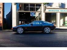 Porsche 928 GTS 