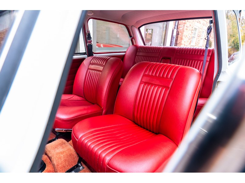 MG MG 1300 MK2 2 Door Saloon manual