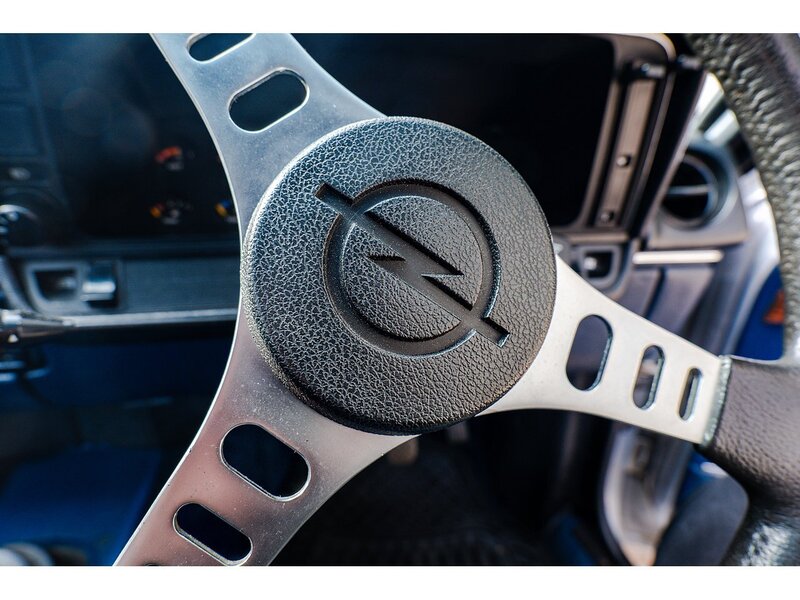 Opel 2.0 SR Berlinetta 5-Speed Manual