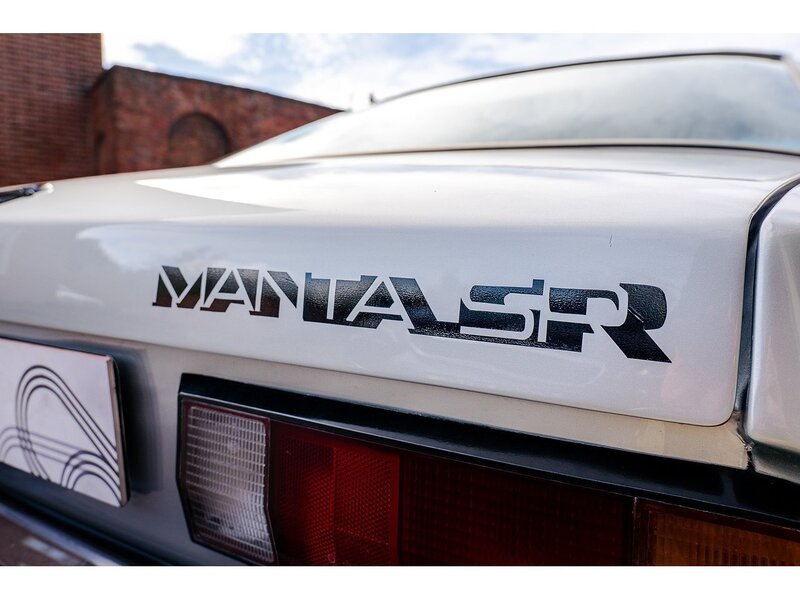 Opel 2.0 SR Berlinetta 5-Speed Manual