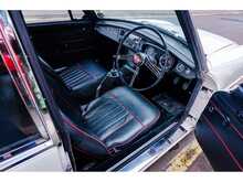 MG MGB GT  