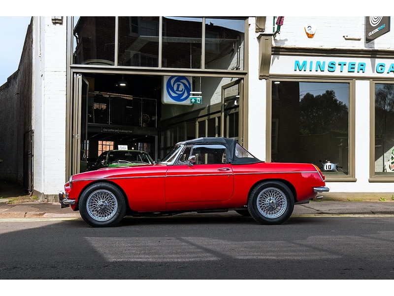 MG 1969 MGC Roadster 3.0 O/D power steering
