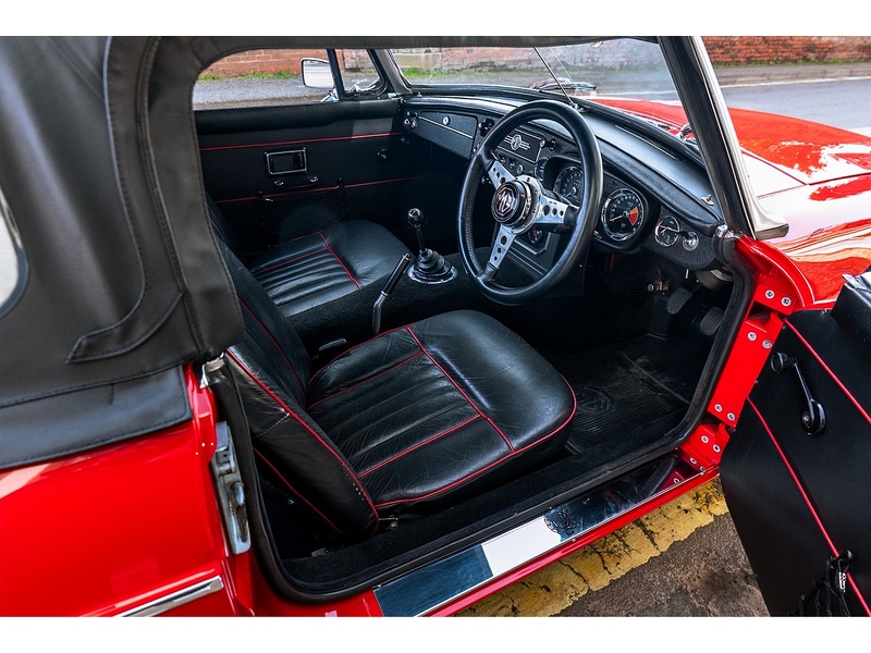 MG 1969 MGC Roadster 3.0 O/D power steering