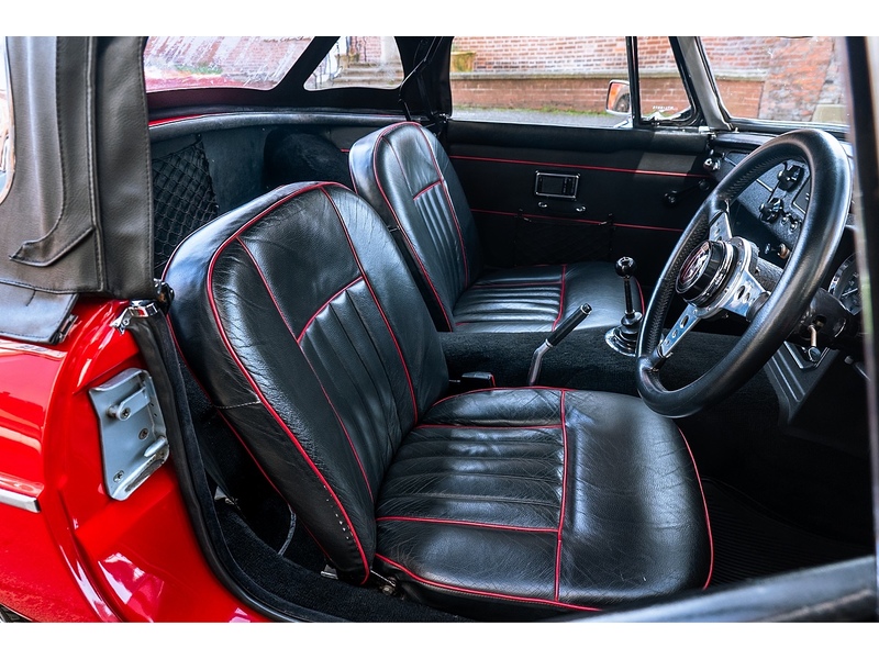 MG 1969 MGC Roadster 3.0 O/D power steering