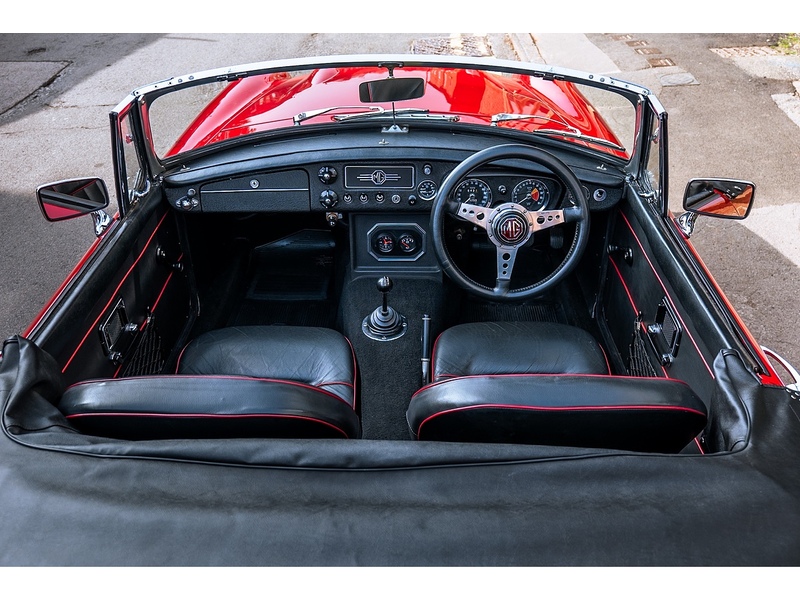 MG 1969 MGC Roadster 3.0 O/D power steering