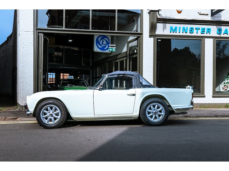 Triumph 1963 Triumph TR4 manual O/D 