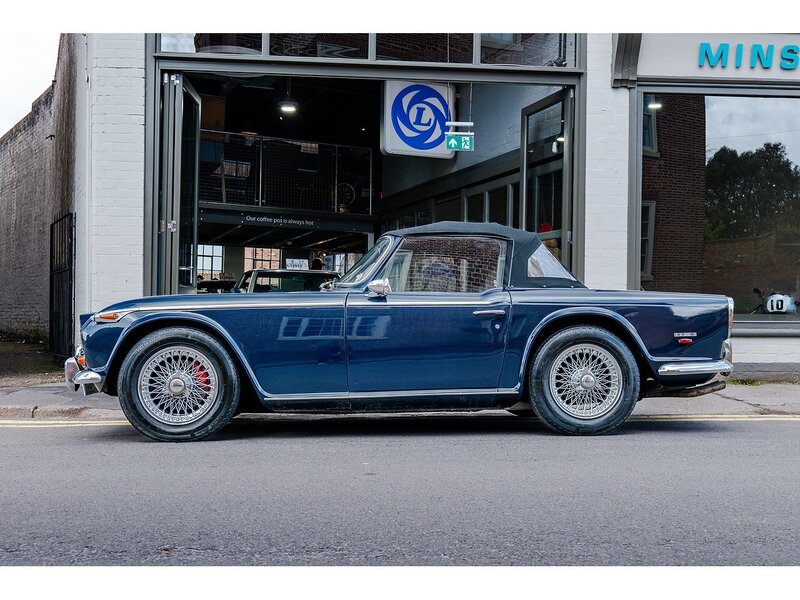 Triumph 1969 Triumph TR5 PI Manual with O/D