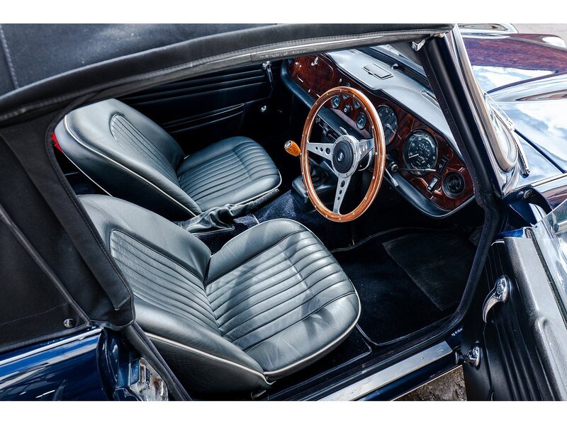Triumph 1969 Triumph TR5 PI Manual with O/D