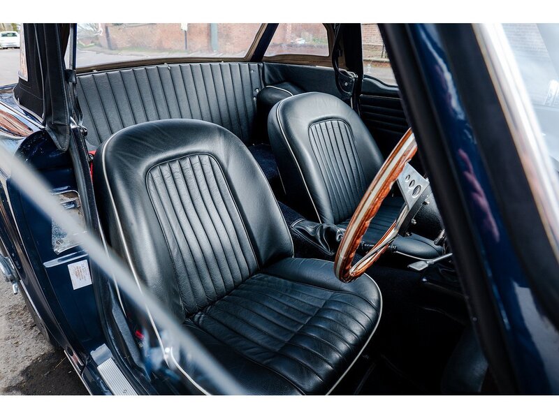 Triumph 1969 Triumph TR5 PI Manual with O/D