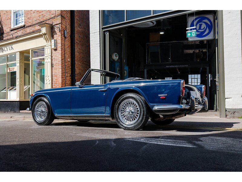 Triumph 1969 Triumph TR5 PI Manual with O/D
