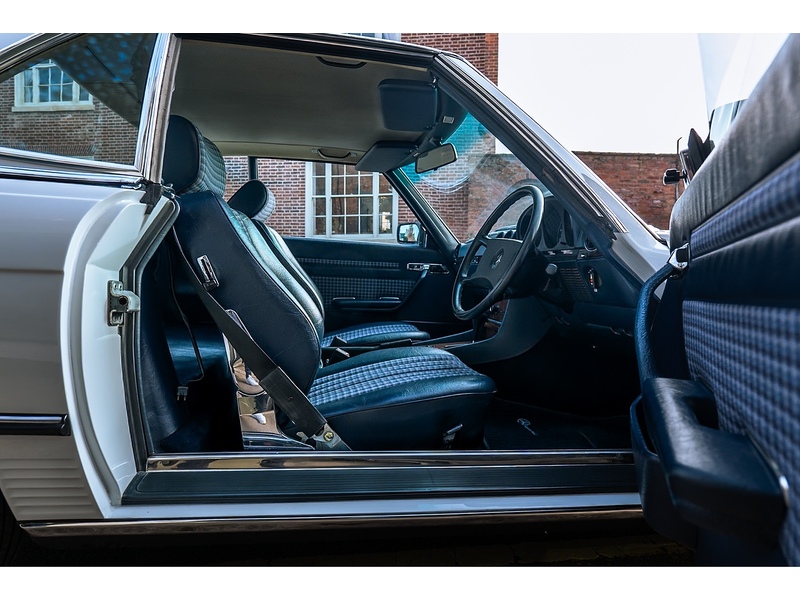 Mercedes-Benz  Convertible 3.0 Automatic Petrol
