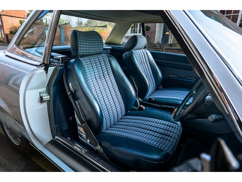 Mercedes-Benz  Convertible 3.0 Automatic Petrol