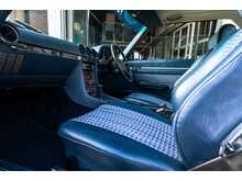 Mercedes-Benz 300 SL R107 