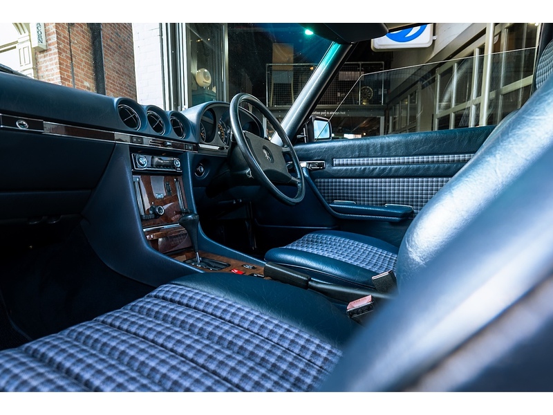 Mercedes-Benz  Convertible 3.0 Automatic Petrol