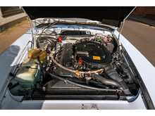 Mercedes-Benz 300 SL R107 