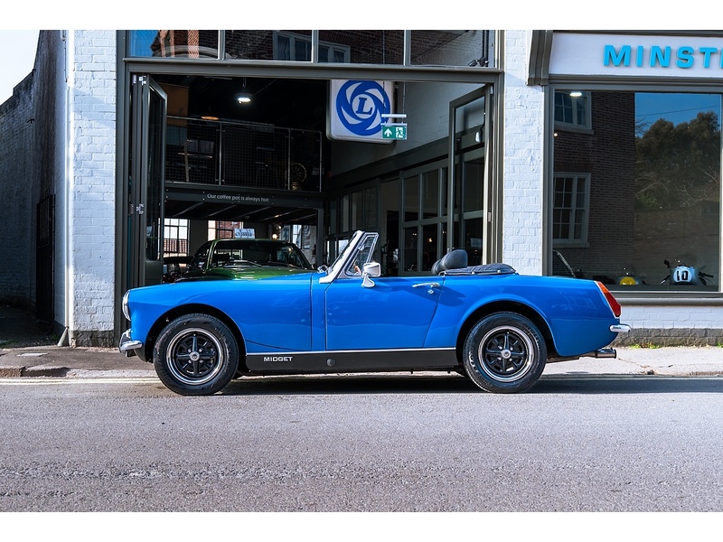 MG 1972 MG Midget RWA 1275 teal blue