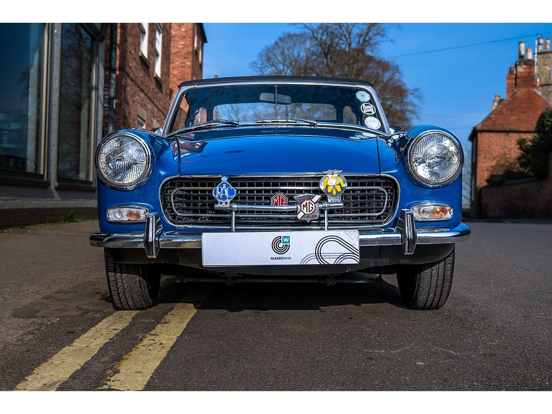 MG 1972 MG Midget RWA 1275 teal blue