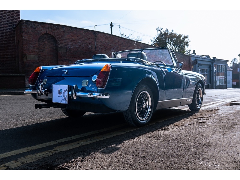 MG 1972 MG Midget RWA 1275 teal blue