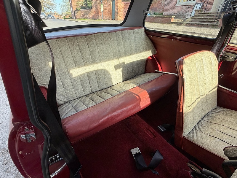 Morris Mini Minor De luxe  Saloon 0.8 manual Petrol