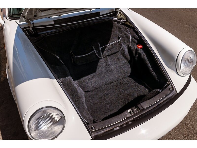Porsche 964 Carrera 4 Targa Manual
