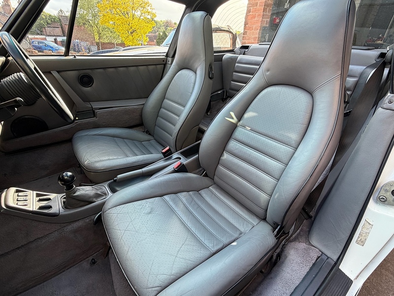 Porsche 964 Carrera 4 Targa Manual