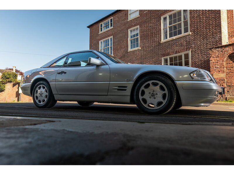Mercedes-Benz 3.2 SL320 Limited Edition Convertible 2dr Petrol Automatic (231 bhp)