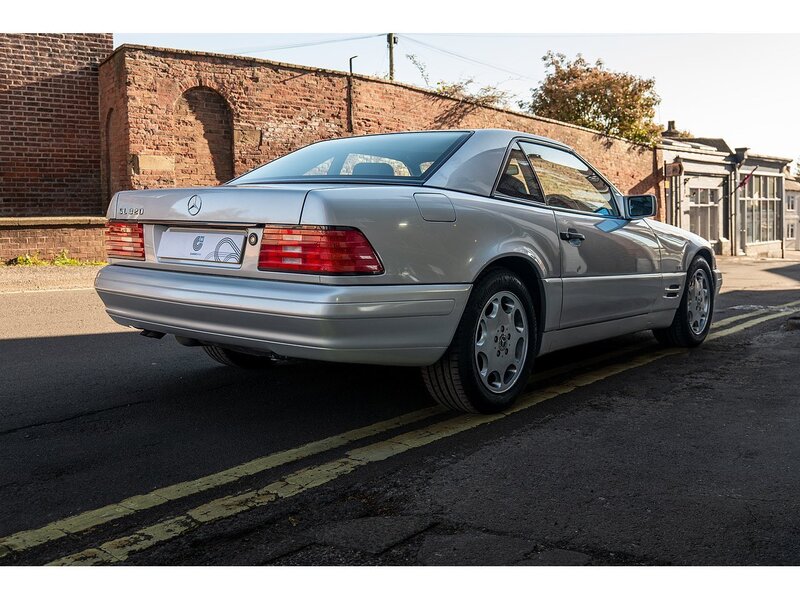 Mercedes-Benz 3.2 SL320 Limited Edition Convertible 2dr Petrol Automatic (231 bhp)