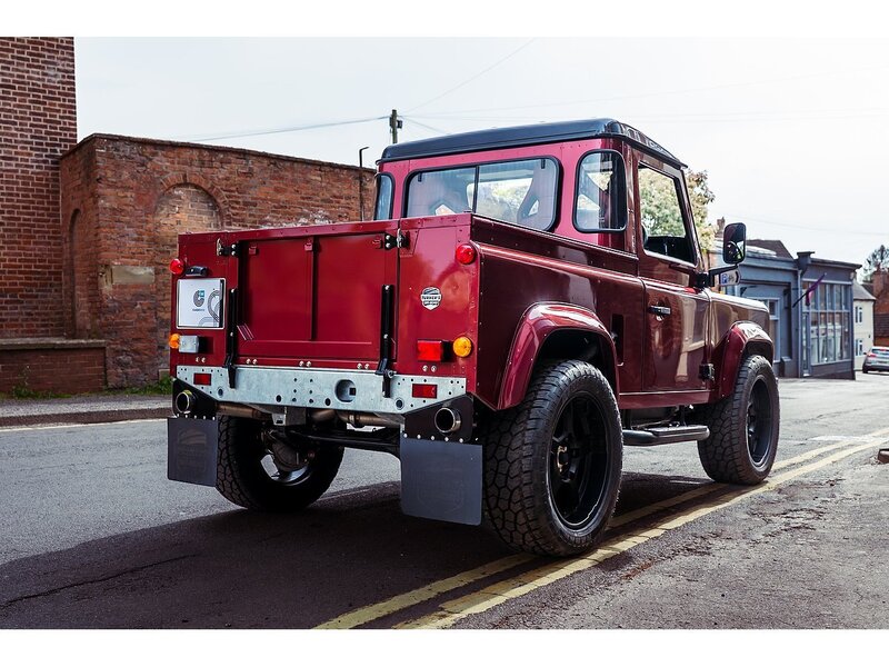 Land Rover V8 Automatic Turner's Offroad