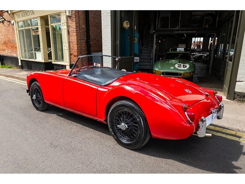 MG MGA 1600